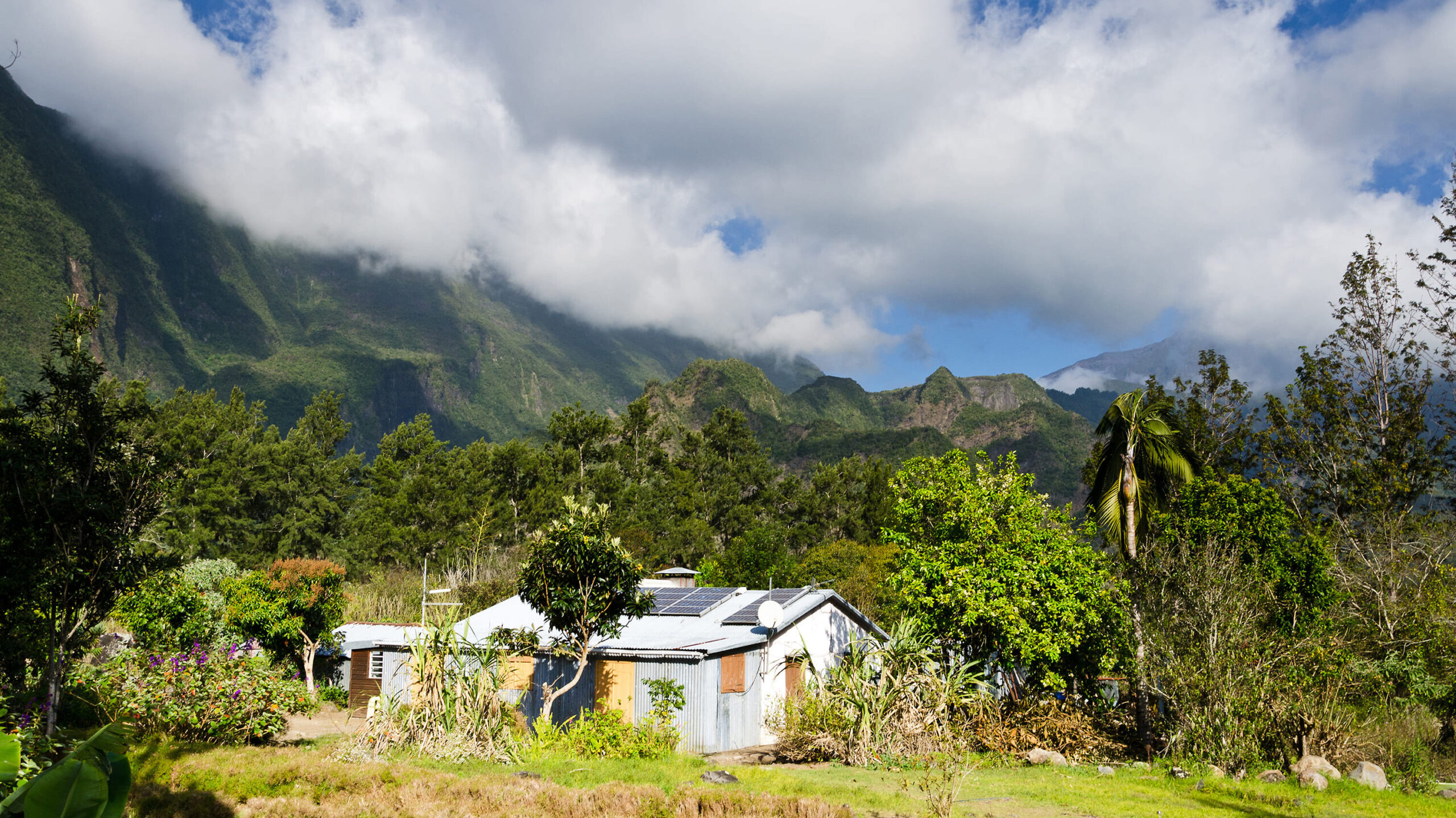 Visitez les îlets du cirque de Mafate avec Keylodge, conciergerie saisonnière à la Réunion