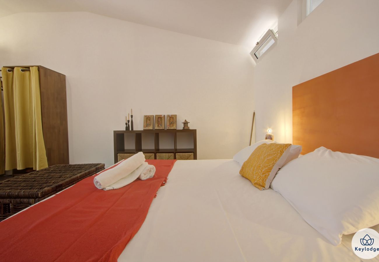 Rent by room in Sainte-Clotilde - Guest room « Le Cardinal » - Les Ser(e)ins – Nature – St-Denis