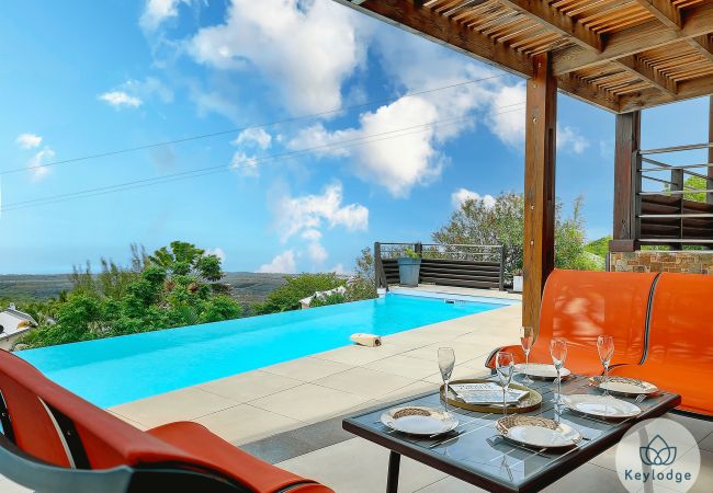  in LES AVIRONS - Balcons du Sud, Villa Perle de l’Océan - Infinity pool with a sea view - Les Avirons