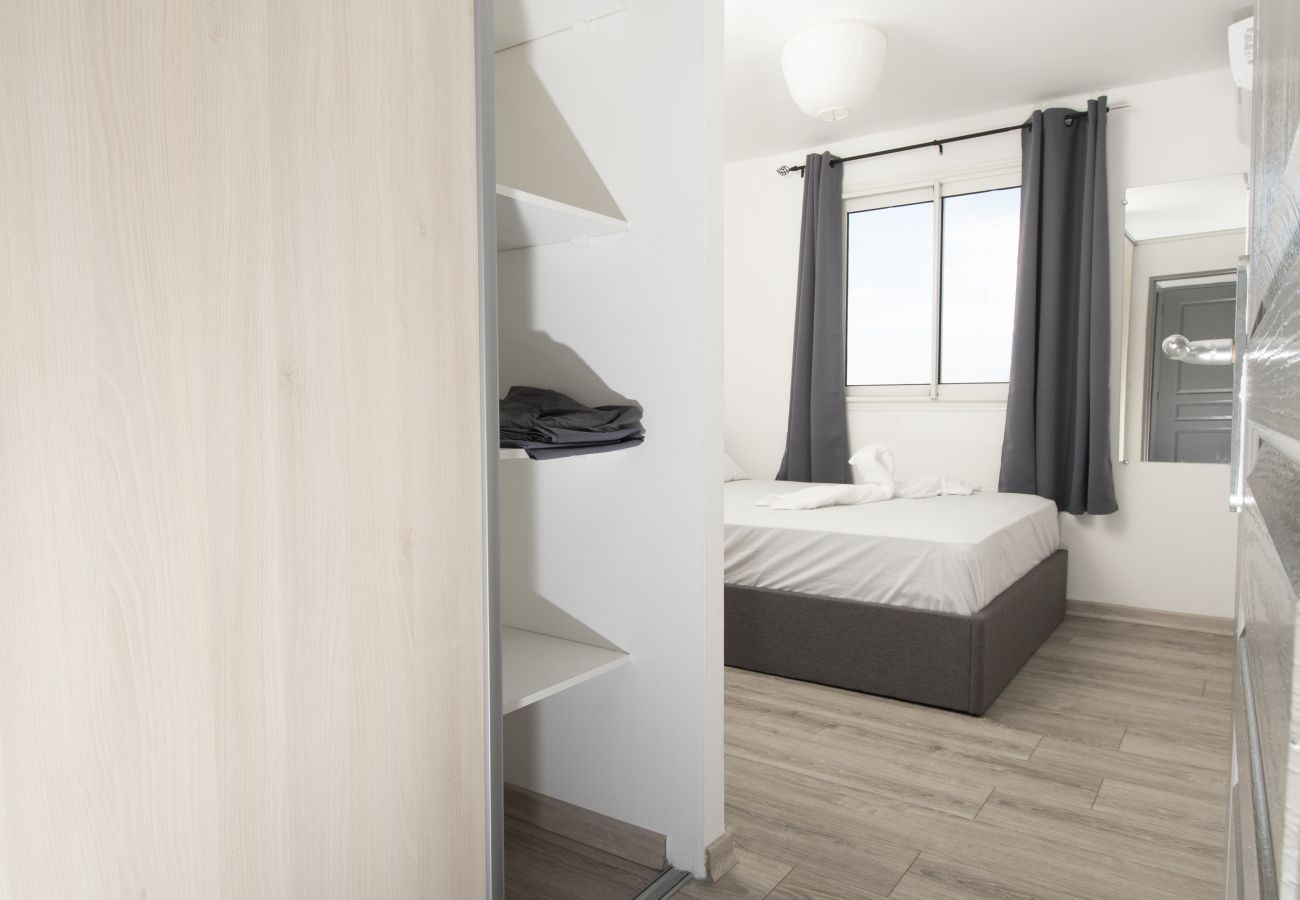 Apartment in Sainte-Clotilde - T4 - CozyLodge - 70 m2 - Renovated - 10 mn from Saint-Denis airport