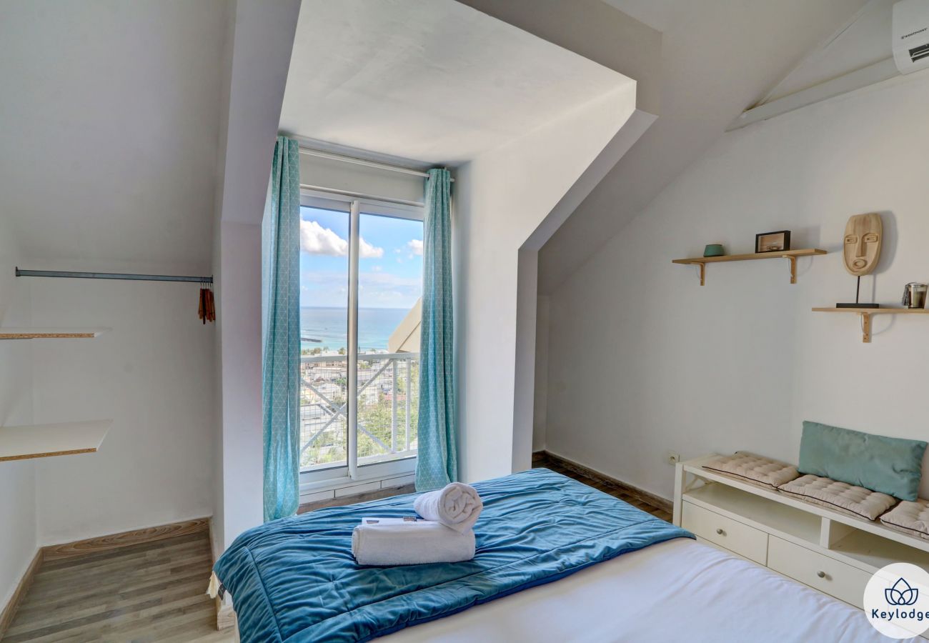 Apartment in Saint-Gilles les Bains - T3 - Sweet Summer 2 - 120 m2 - Sea view - St-Gilles 