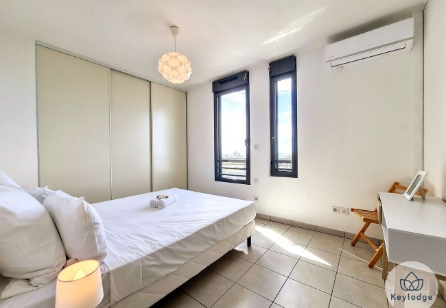 Apartment in Saint Pierre - T2 with sea view – Le Soélia*** – close to Saint-Pierre centre