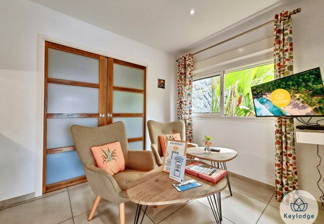 Studio in LES AVIRONS - Balcons du Sud, Le Cardinal – T1 bis 35m² with common relaxation pool – Les Avirons