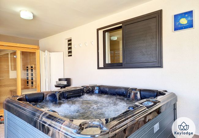 House in LE TAMPON - Villa Marie France – 60 m² – with sauna and jacuzzi in La Plaine des cafres