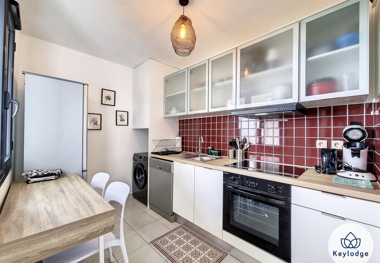 Apartment in Saint Denis - T2 – Azurite – 48 m² – Saint-Denis