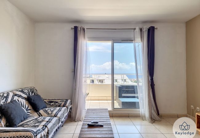Appartement à Sainte-Clotilde - T2 – Le Mirad’Or – Belle vue mer – Sainte-Clotilde