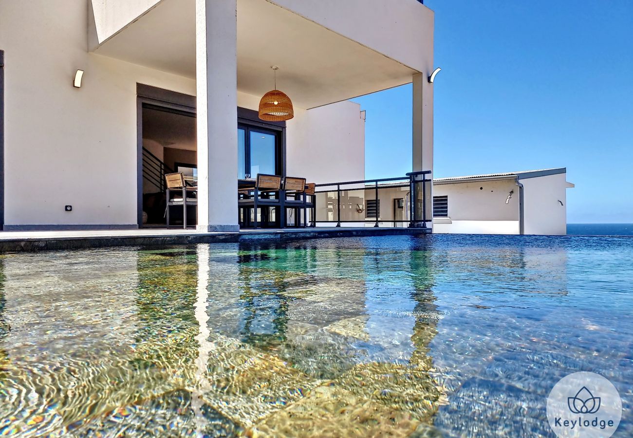 Maison à Saint Pierre - Villa Del Sol****- 140 m² - Vue mer avec piscine- St-Pierre