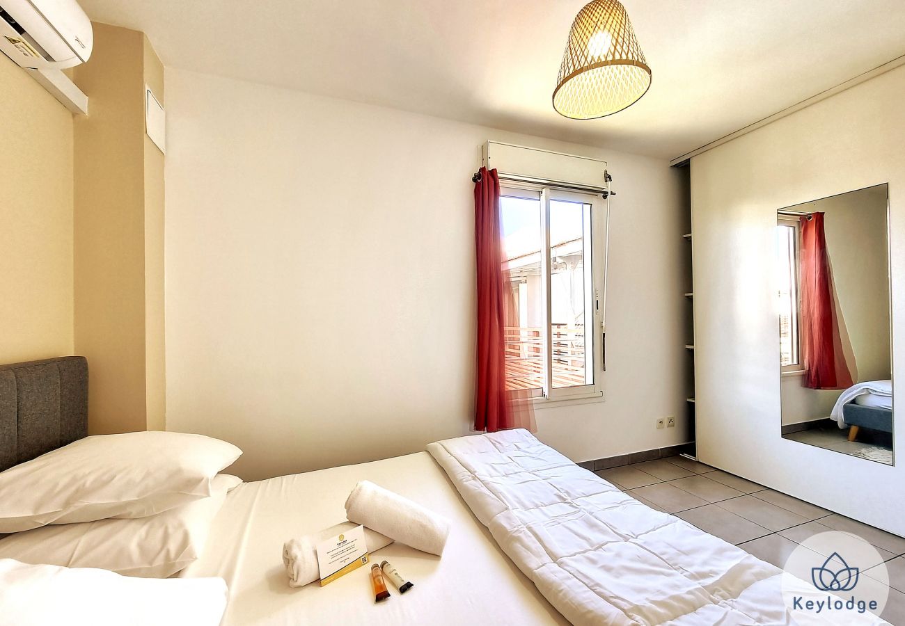 Appartement à Saint Pierre - T2 – Lodge Intense – proche centre-ville de Saint-Pierre