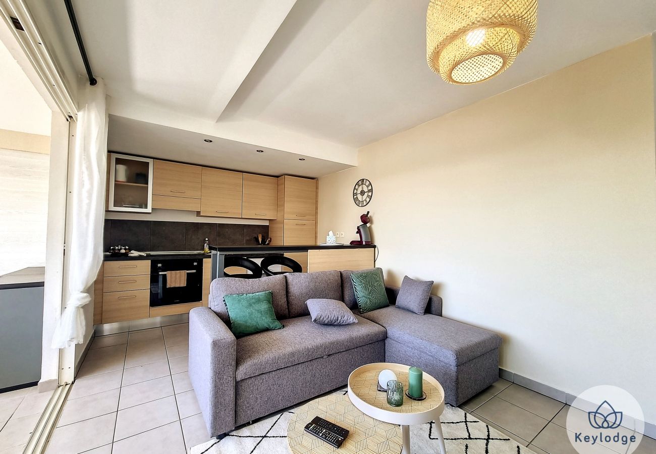 Appartement à SAINT-PIERRE - T2 – Lodge Intense – proche centre-ville de Saint-Pierre