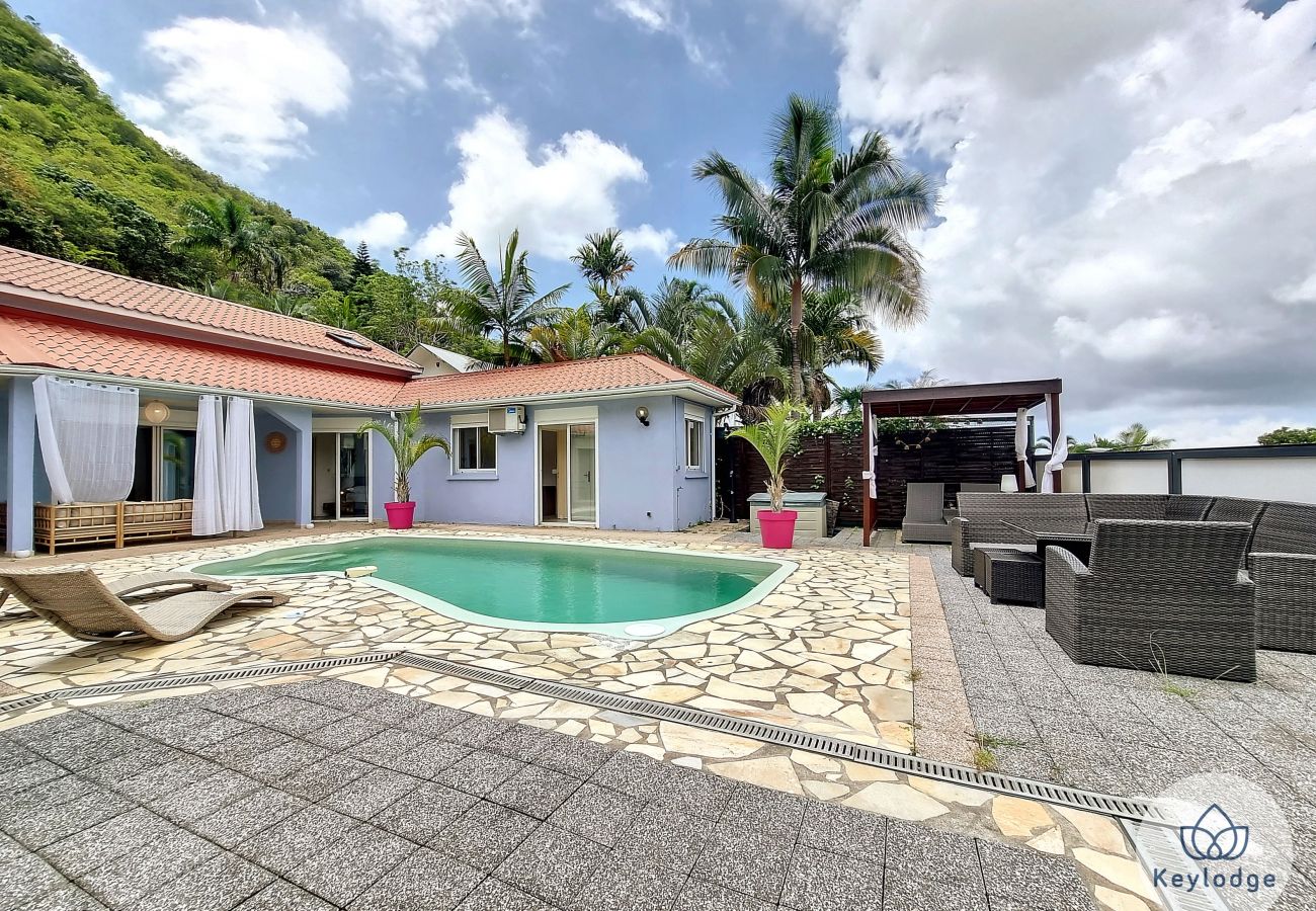 Villa à ENTRE-DEUX - Villa Bras Long- 150 m² – avec piscine – Entre-Deux