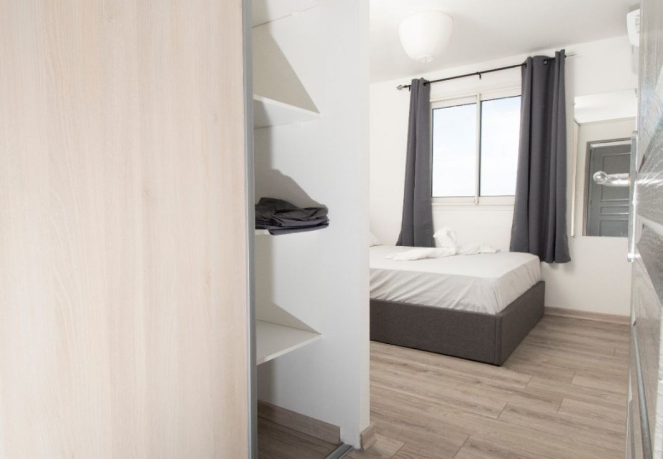 Appartement à Sainte-Clotilde - T4 - CozyLodge - 70 m2 - Rénové - 10 mn de l'aéroport Saint-Denis 